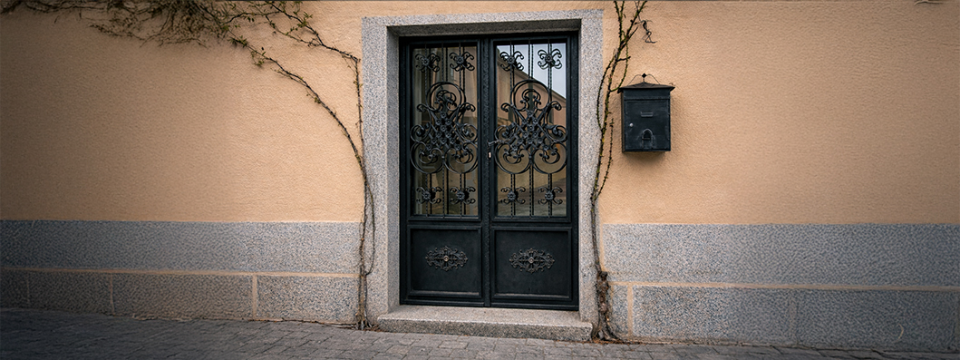 PUERTA DE FORJA